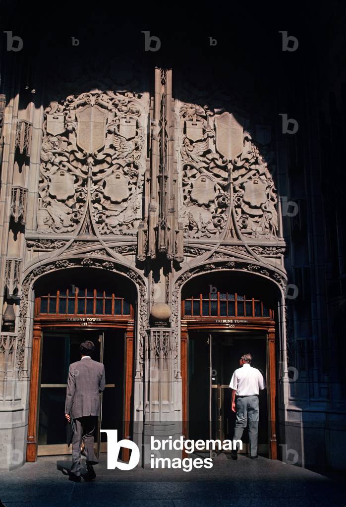 Tribune Tower Entrance, Chicago, Illinois, USA  (photo)