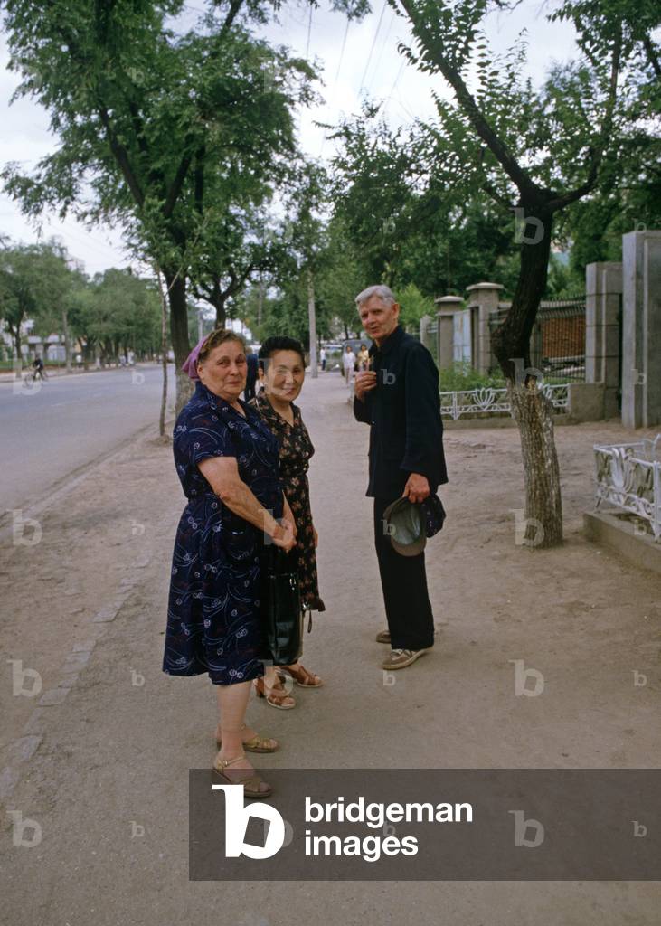 Harbin Russians on way to Russian Orthodox church, Harbin, Heilongjiang Province, China (photo)