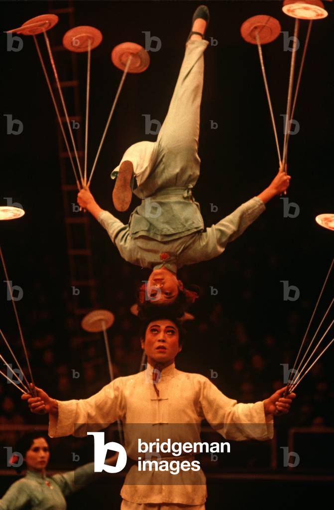 Acrobatic display, Nanjing, China, 1979 (photo)