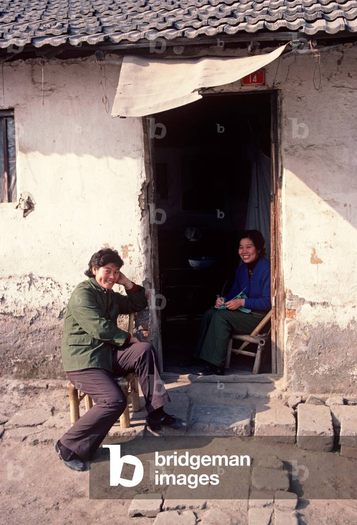 Doorway, Nanjing, China, 1979 (photo)