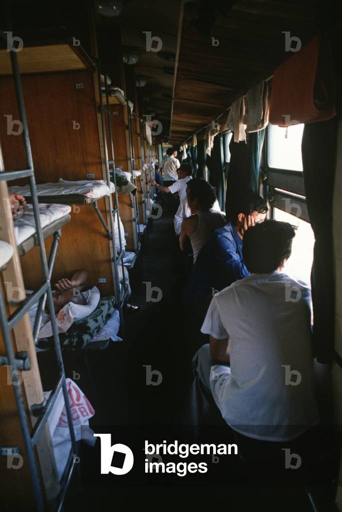 Chinese train passengers, China (photo)