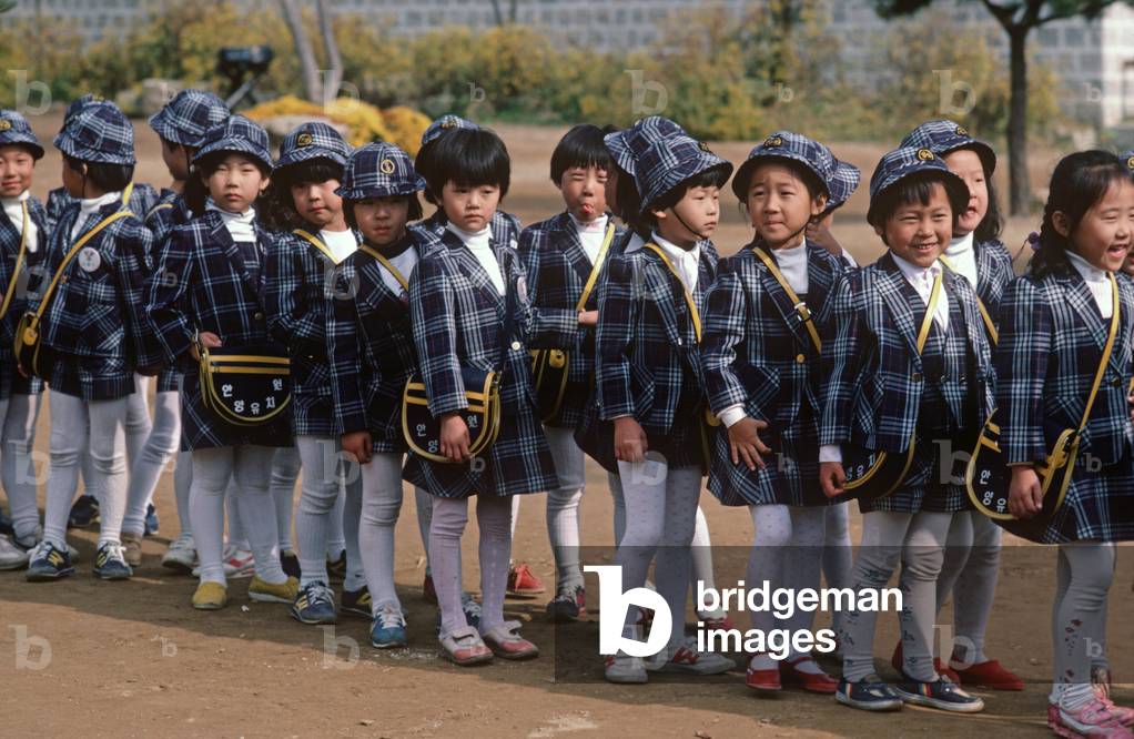 School children in identical school uniforms visiting the Bulguksa Temple complex, Head of the Jogye order of Korean Buddhism, South Korea, Asia (photo)