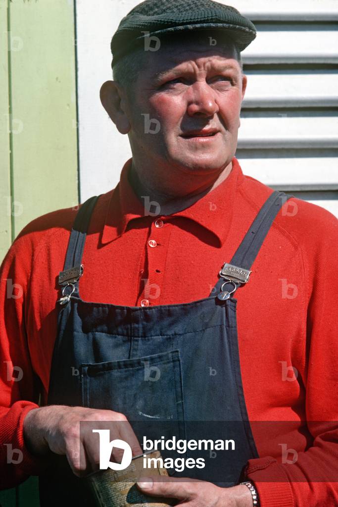 Pigeon fancier, Eastwood, South Nottinghamshire (photo)