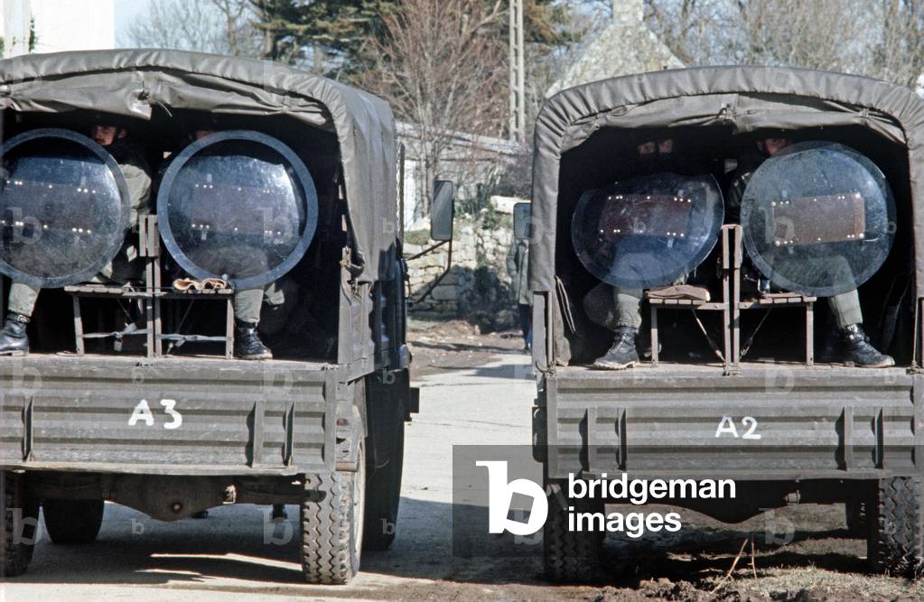 French police, Gendarmerie Mobile, prepared against antinuclear demonstrations in Plogoff, Brittany, France, 1980 (photo)