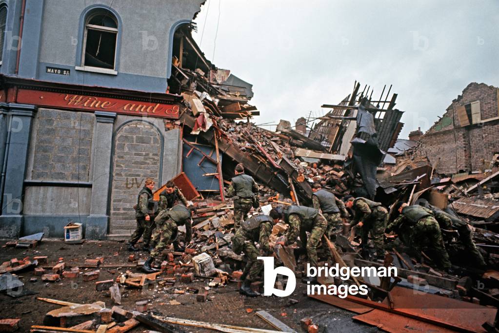 Loyalist Bar, blown up by the IRA during The Troubles, Northern Ireland, 1974 (photo)