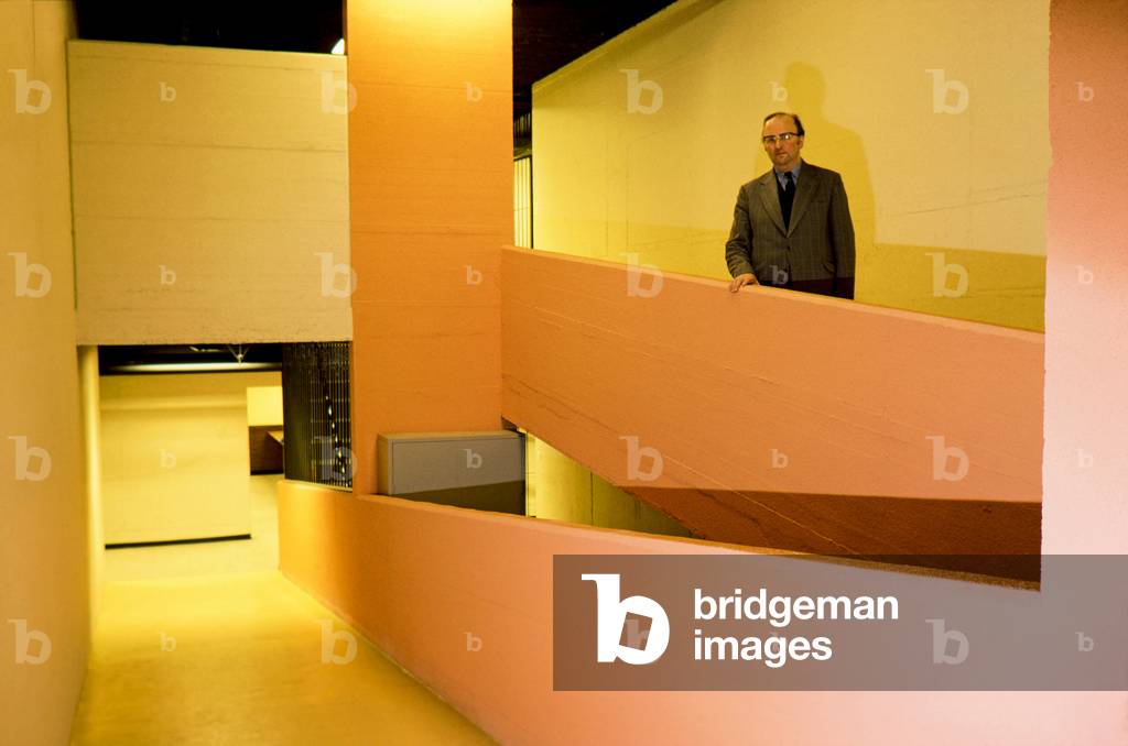 Eric Alley, Deputy Director of the International Civil Defence organisation in a suburban commune underground nuclear fall-out shelter, Switzerland (photo)