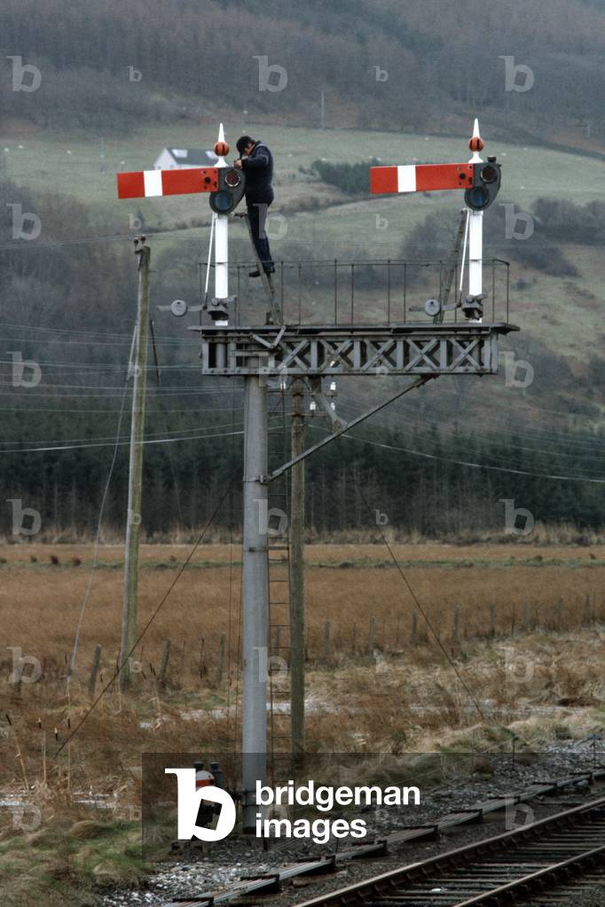 Railway Signals near Dovey Junction, Wales, Great Britain, 1982 (photo)