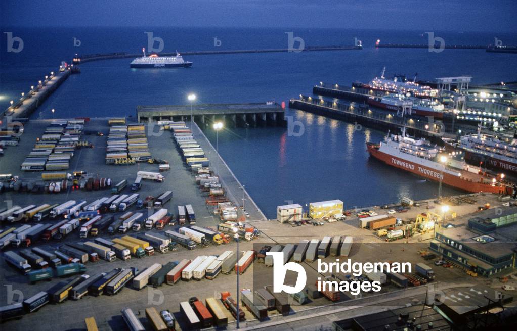 HM CUSTOMS & EXCISE, PORT OF DOVER, 1980s