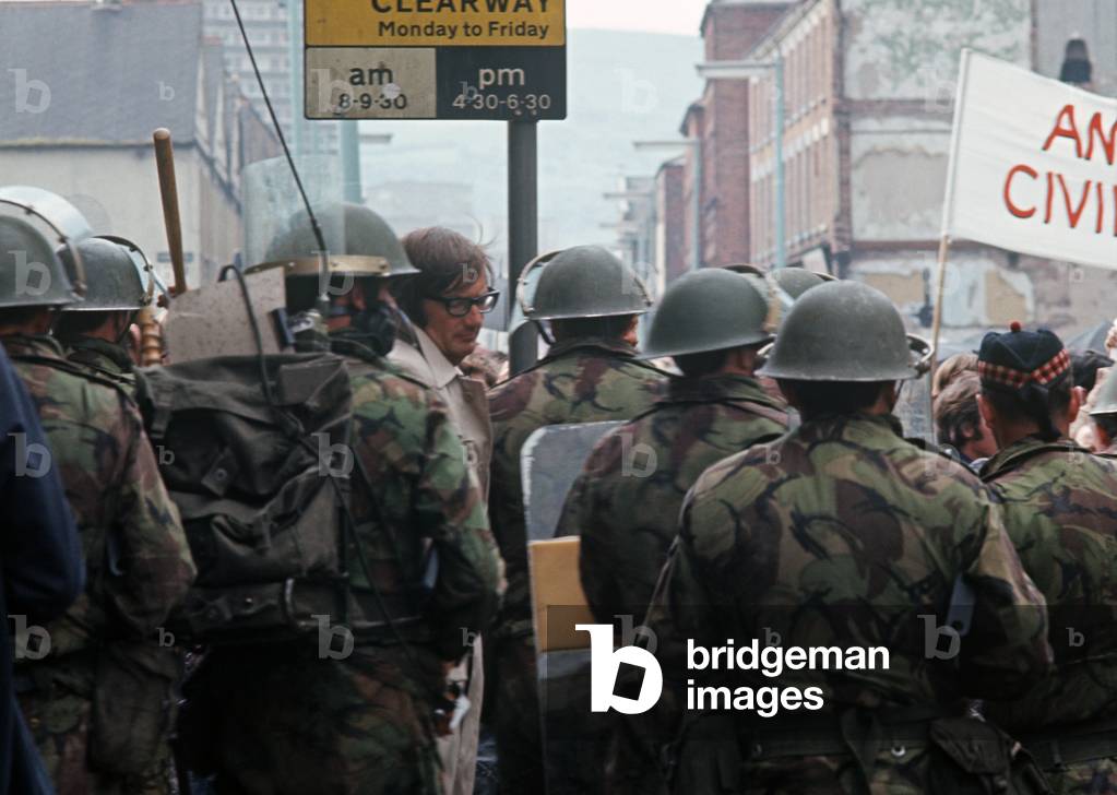 Belfast, 1974, British Army in riot gear, during The Troubles, Northern Ireland Conflict, Northern Ireland (photo)
