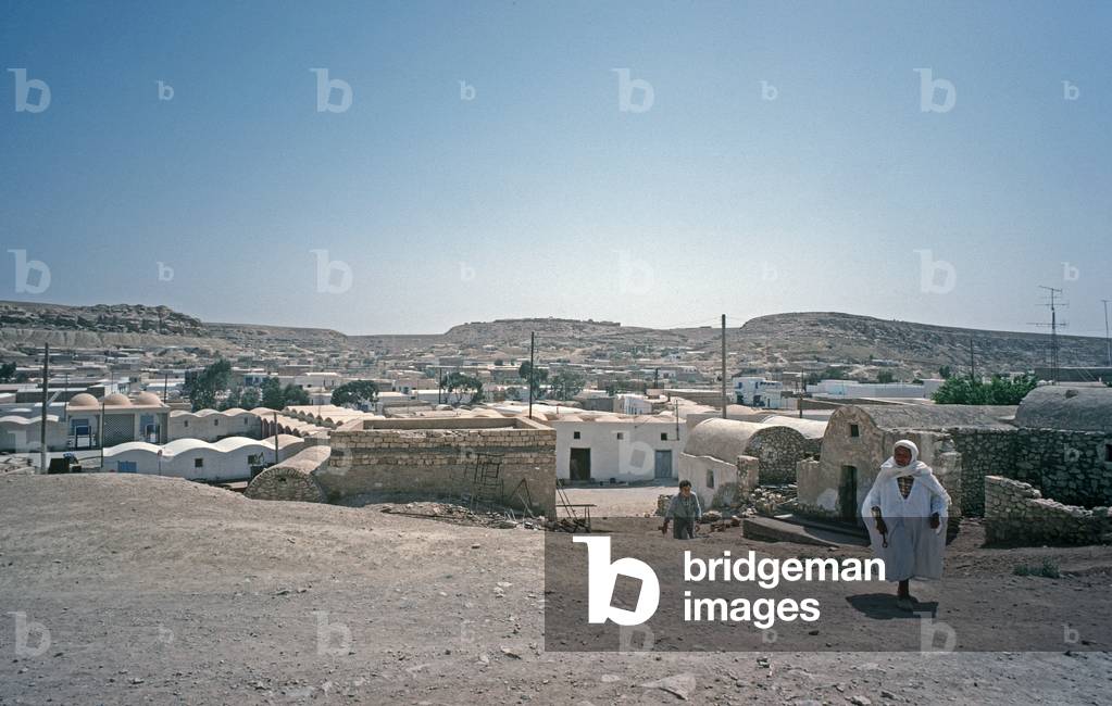 Small desert Arab Berber town, South Tunisia, Tunisia, North Africa (photo)