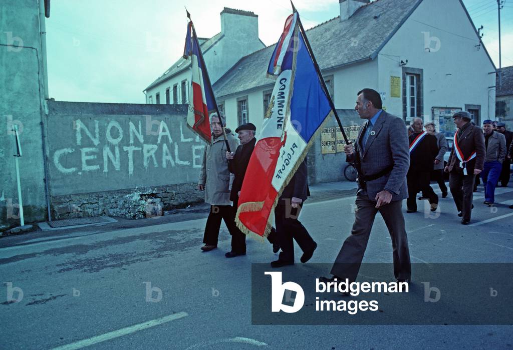 Protesters from the Plogoff municipality, South West Brittany, domonstrating against the proposed building of a Nuclear Power station, France, 1980 (photo)