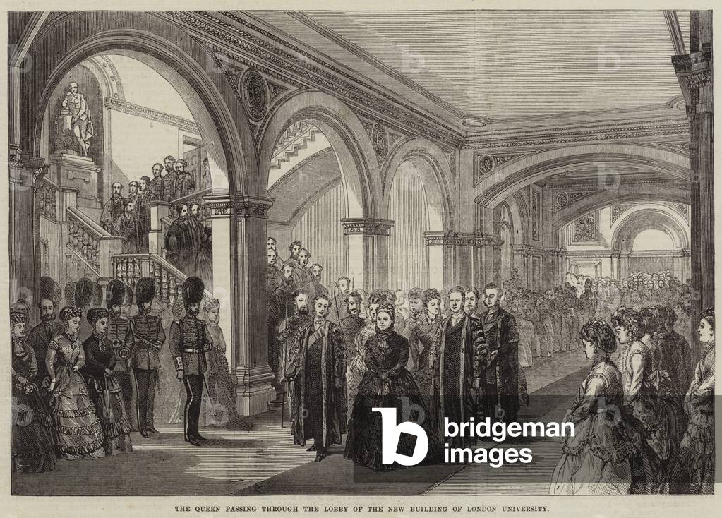 The Queen passing through the Lobby of the New Building of London University (engraving)