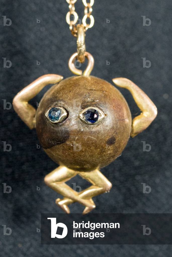 Touch wood, c.1914 (gold)
