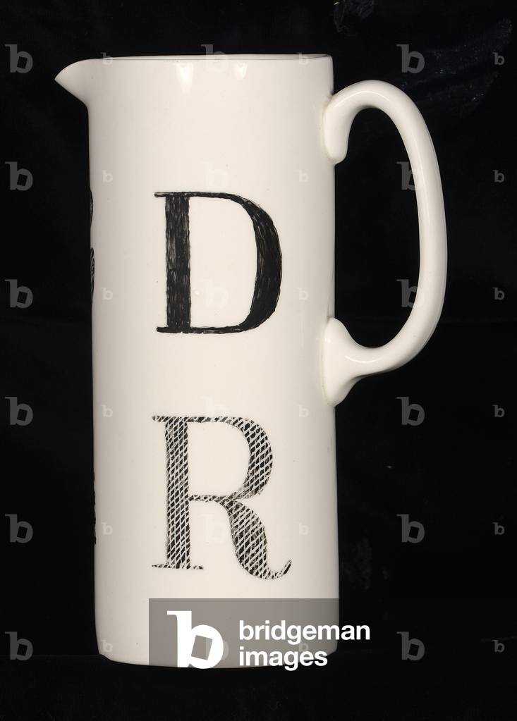 A pair of Hand-Decorated Jug (ceramic)