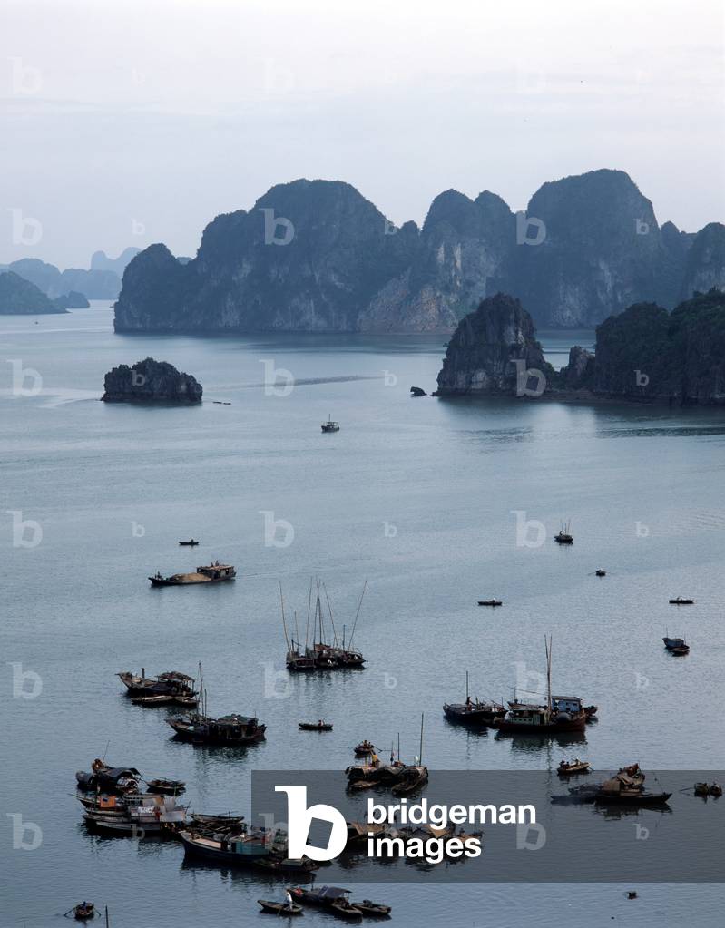 Ha Long Bay, Vietnam (photo)