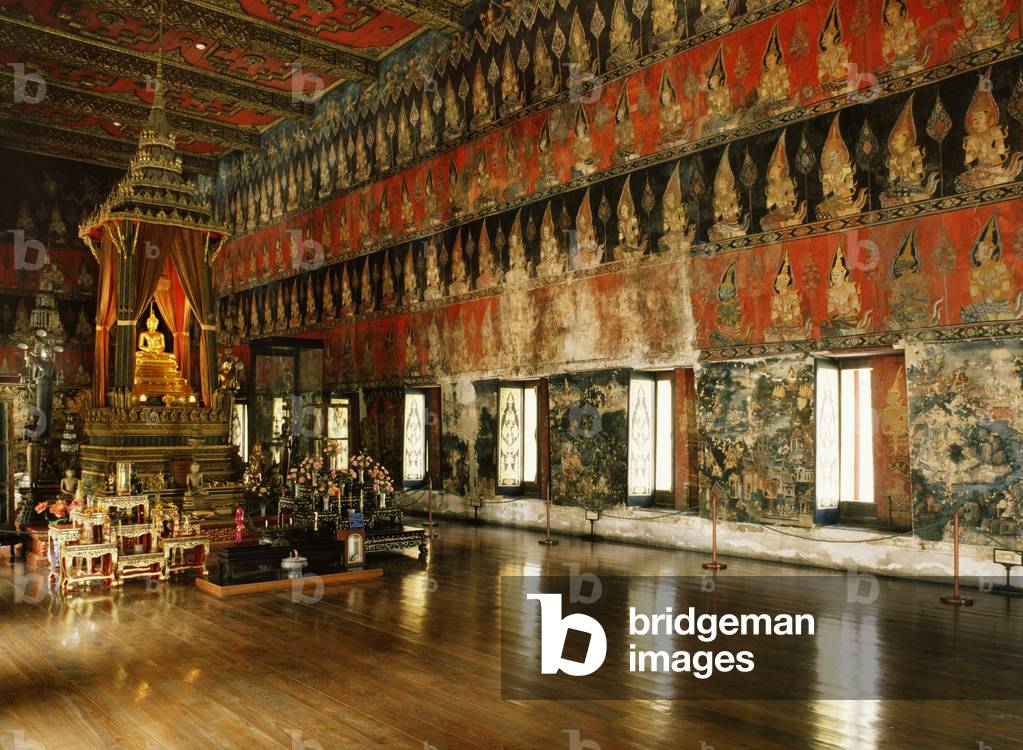 Extensive murals (photo)