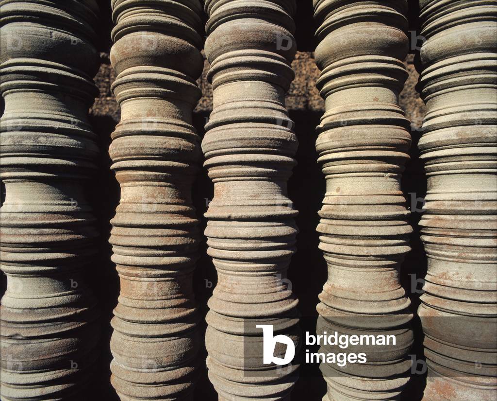 Column detail (photo)