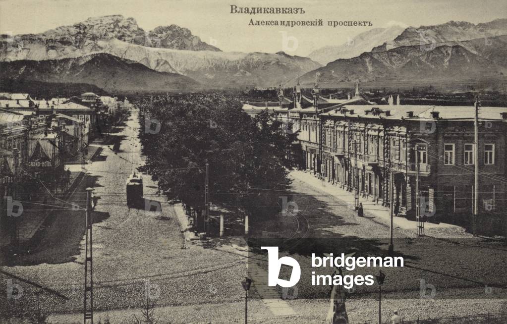 Alexandrovsky Prospect, Vladikavkaz, North Ossetia, Russia, early 20th Century (b/w photo)
