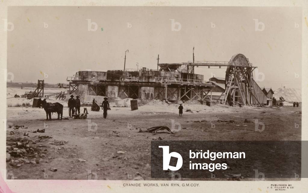 Postcard depicting the cyanide works at the gold mine in Van Ryn (b/w photo)