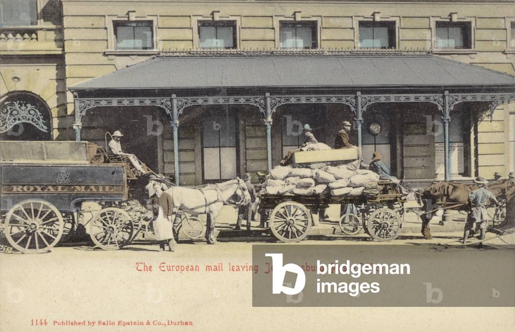 Postcard depicting the European mail leaving the post offices in Johannesburg (photo)