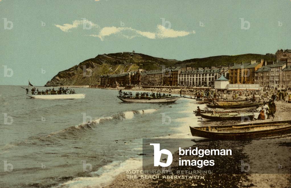 Motor Boats returning the Beach Aberystwyth (photo)