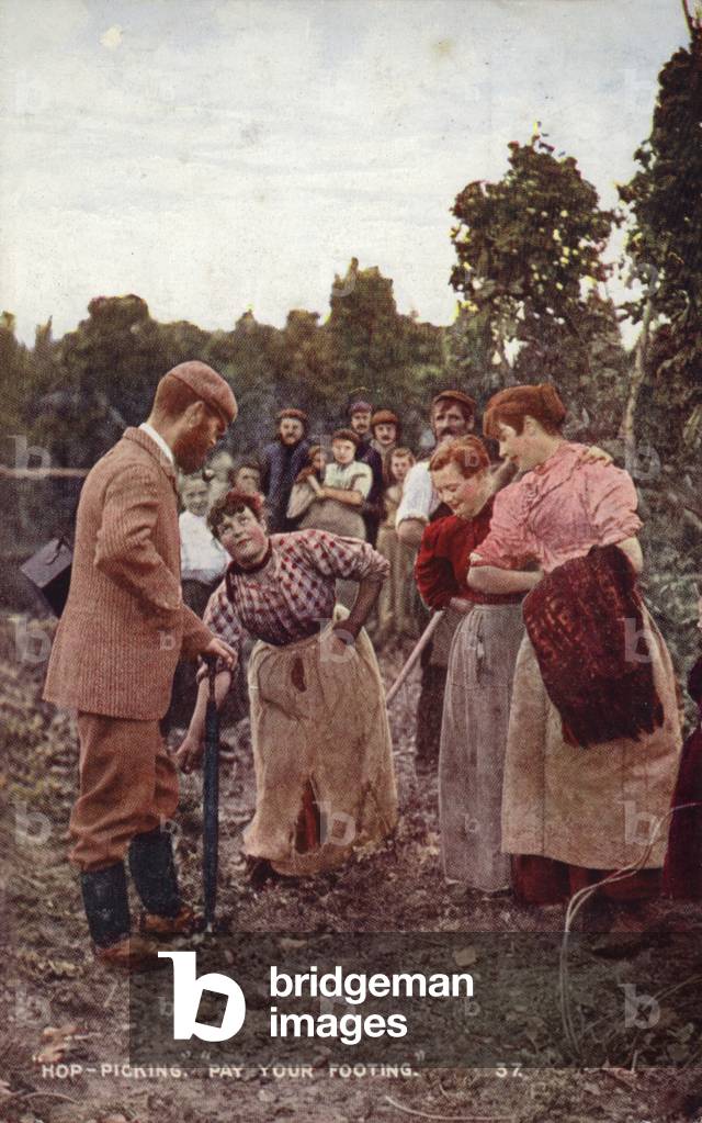 Hop pickers (coloured photo)