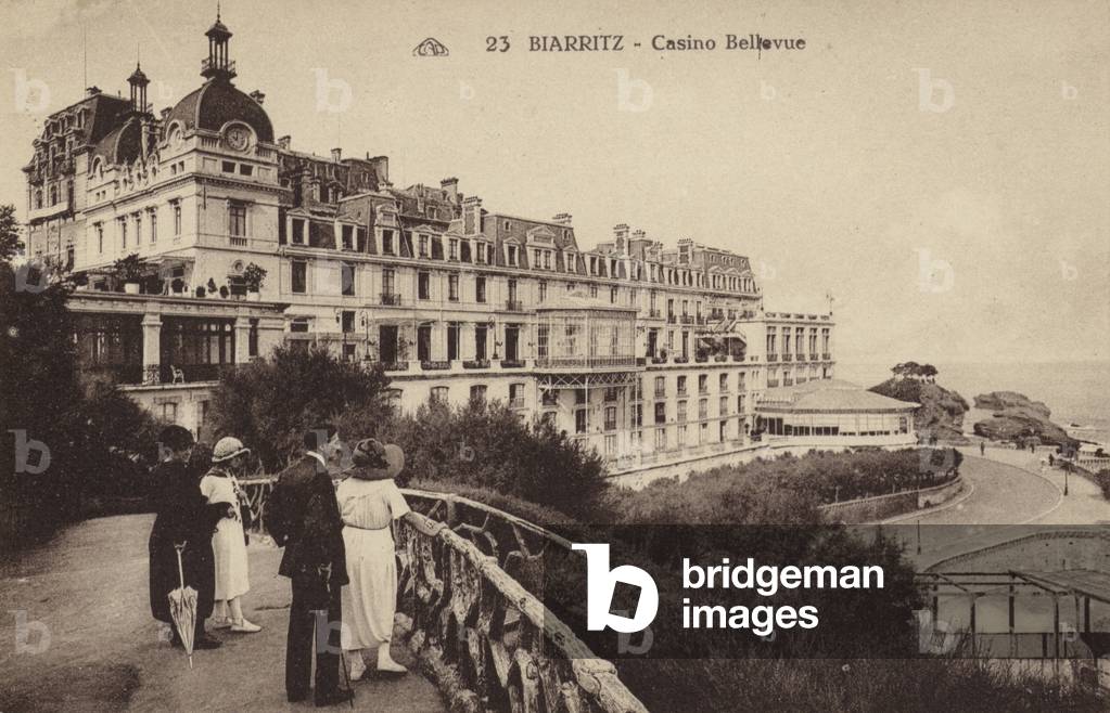 Postcard depicting the Casino Bellevue in Biarritz (b/w photo)