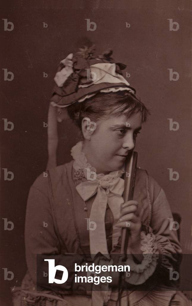 Bella Goodall (b/w photo)