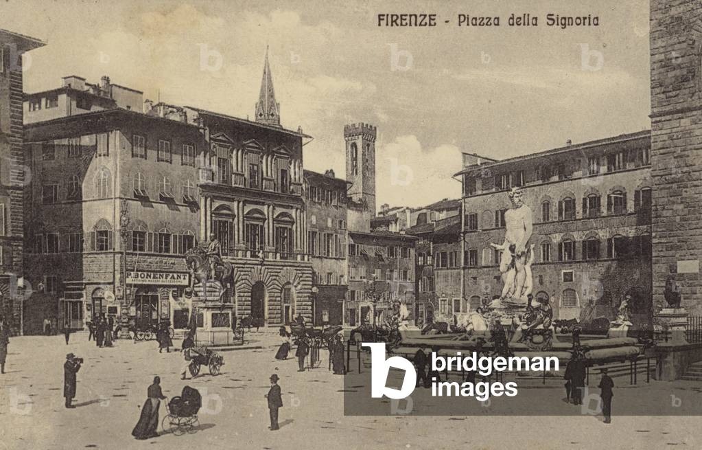 Postcard depicting the Piazzo della Signoria (b/w photo)