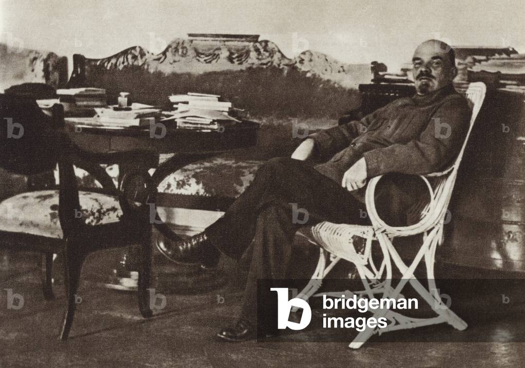 Lenin in Gorki, August-September 1922 (b/w photo)