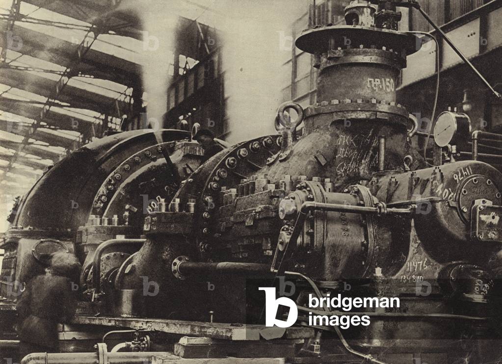 Testing the first 50-thousand horsepower Soviet turbine, USSR, 1930 (b/w photo)
