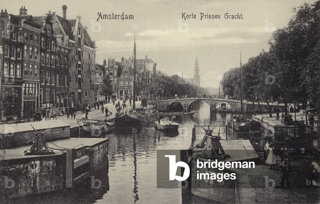 Postcard depicting the Prinsengracht (b/w photo)