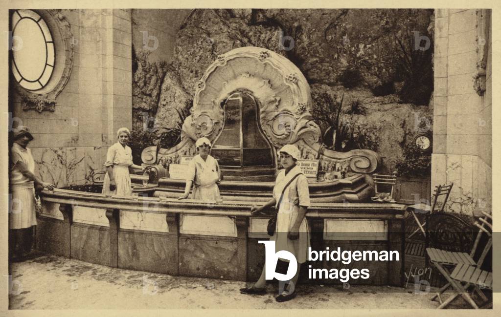 Women workers at a spa (b/w photo)
