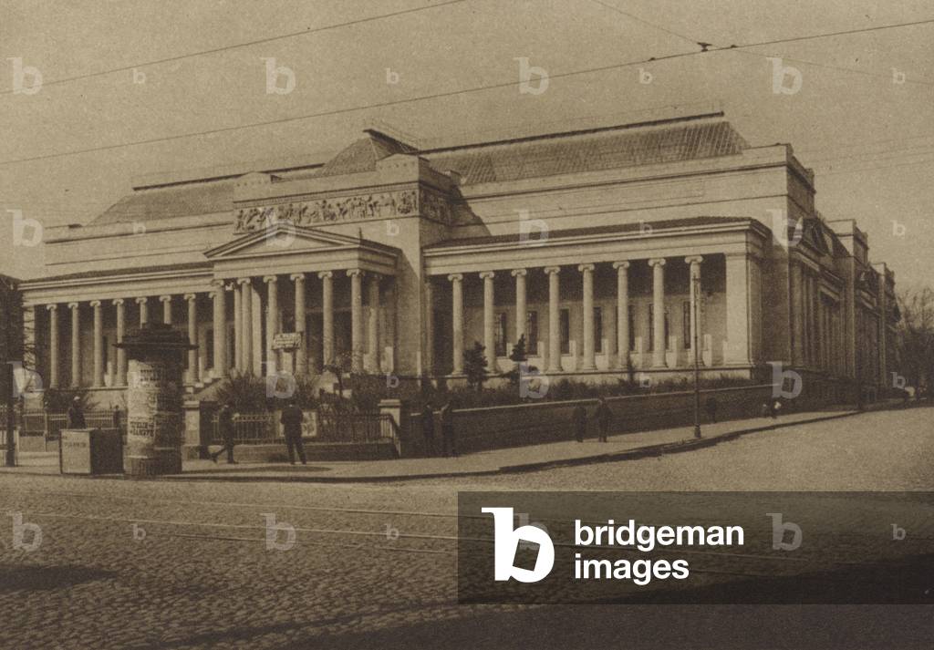 Museum of Fine Arts, Moscow, 1930 (b/w photo)