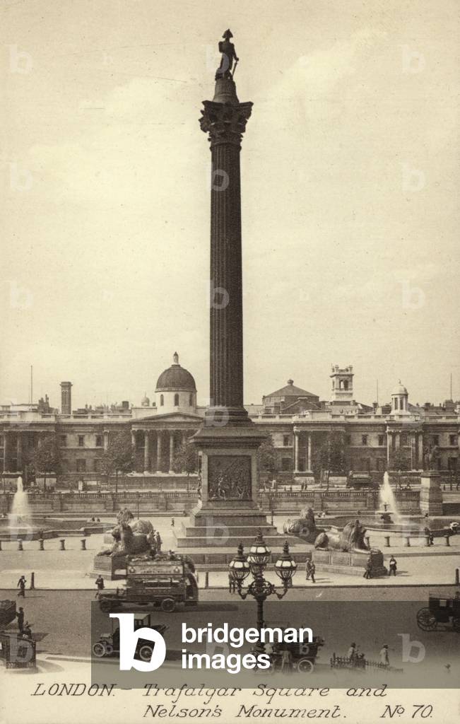 London, Trafalgar Square and Nelson's Monument (b/w photo)