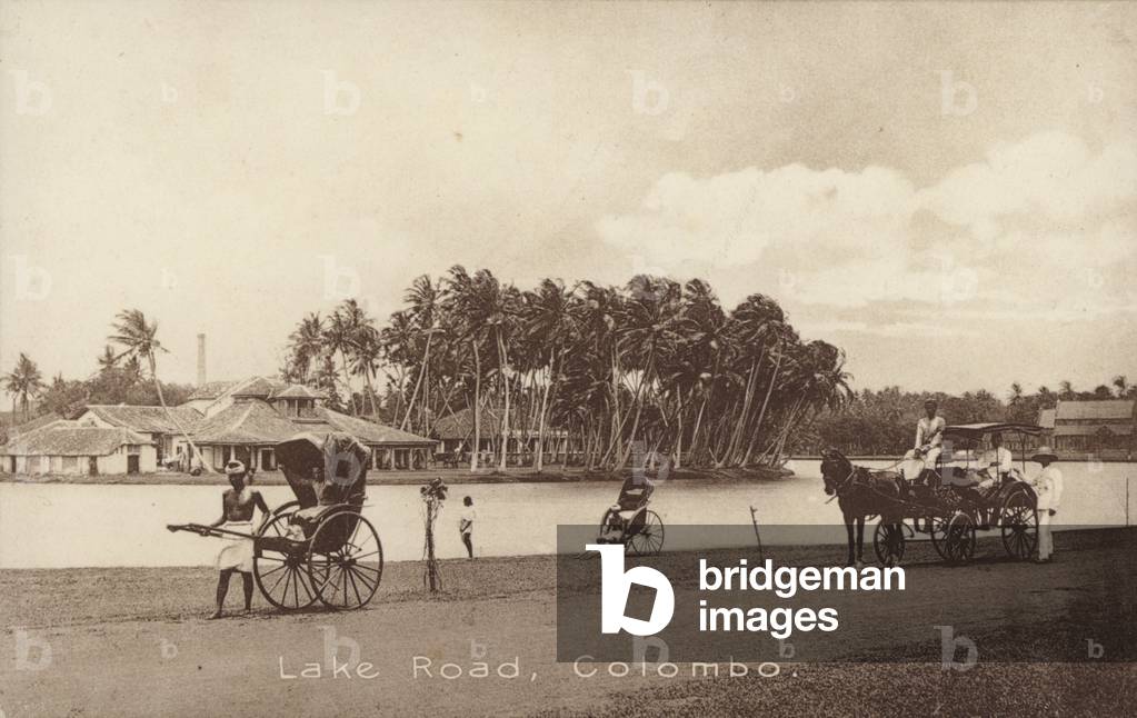 Lake Road in Colombo (b/w photo)