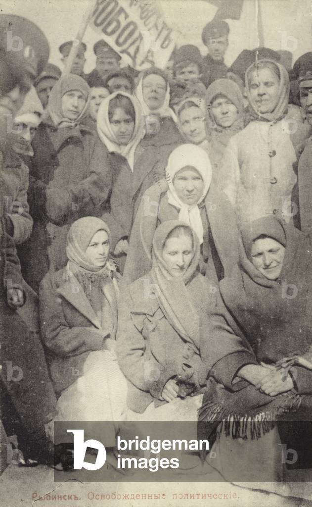 Liberated political prisoners in Rybinsk, Russia, early 20th Century (b/w photo)