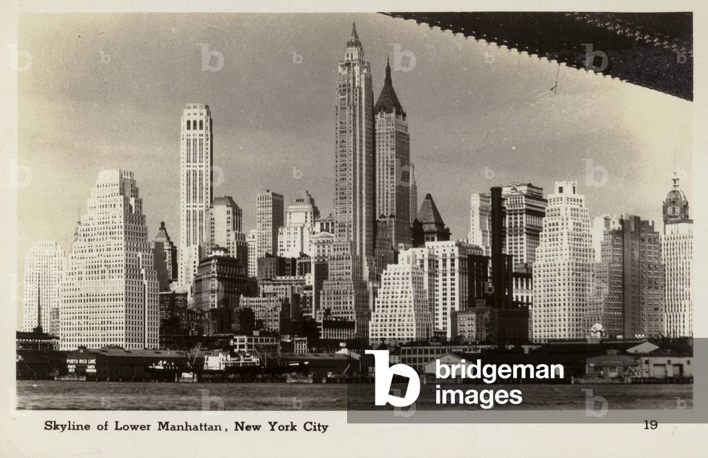 Skyline of Lower Manhattan, New York City, USA (b/w photo)
