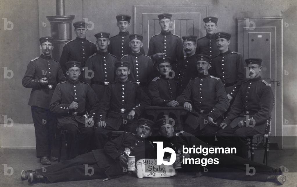 Group of German army soldiers (b/w photo)