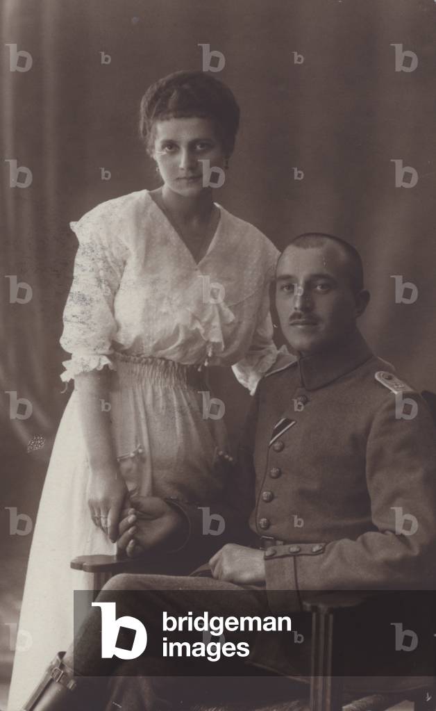 Portrait of a soldier and his wife (b/w photo)