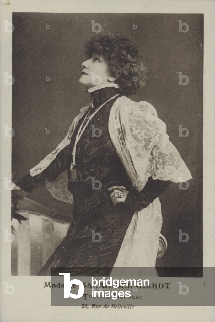 Sarah Bernhardt (b/w photo)