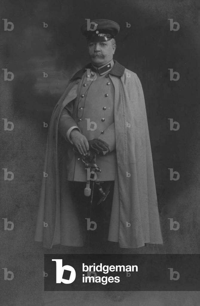 Portrait of a German army officer (b/w photo)