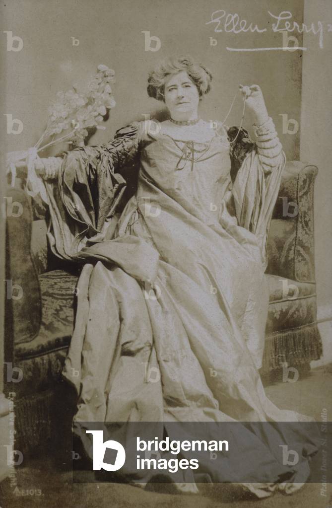 Ellen Terry (b/w photo)