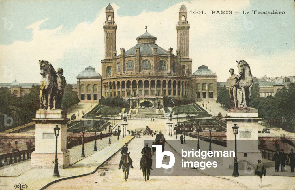 Palais du Trocadero, Paris early 20th century (postcard)
