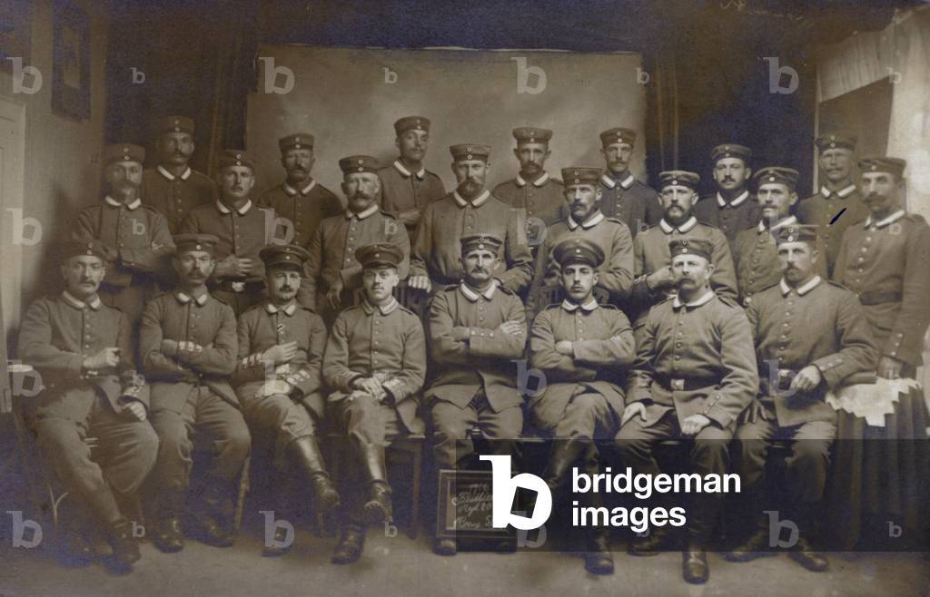 Group of German army soldiers, 1916 (b/w photo)