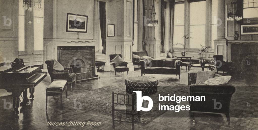 Nurses' sitting room (b/w photo)