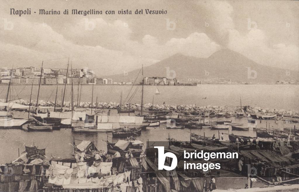 Naples - Napoli, Marina di Mergellina con vista des Vesuvio (b/w photo)