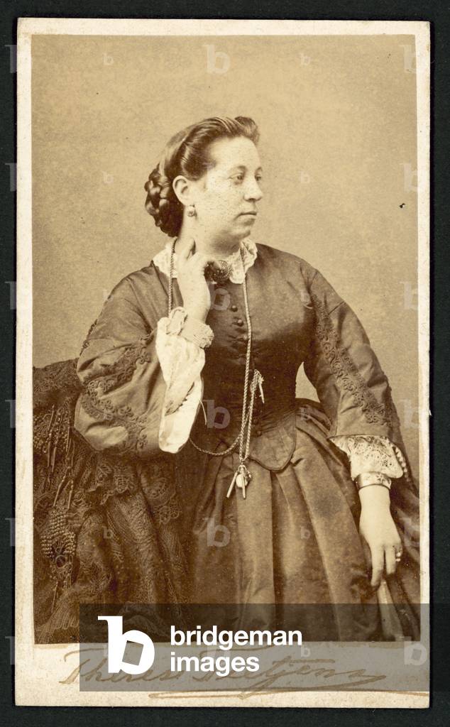 Therese Tietjens, portrait (b/w photo)