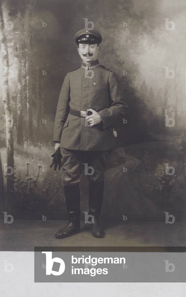 Portrait of a soldier (b/w photo)