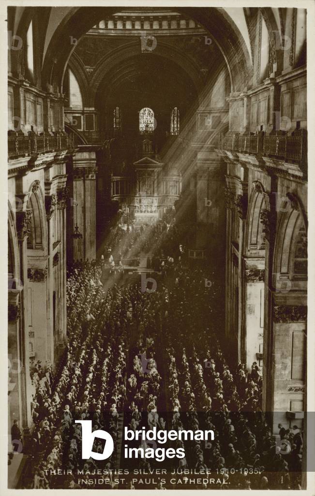 Silver Jubilee of King Edward VII and Queen Alexandra in 1935 at St Paul's Cathedral (b/w photo)